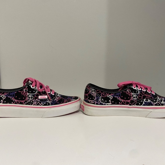 Vans Hello Kitty Sneakers Size 8.5 - Picture 4 of 10